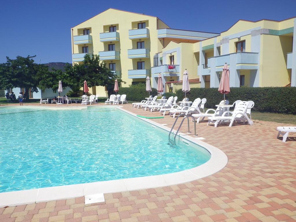 Resort Isola Rossa Bosa Eksteriør billede
