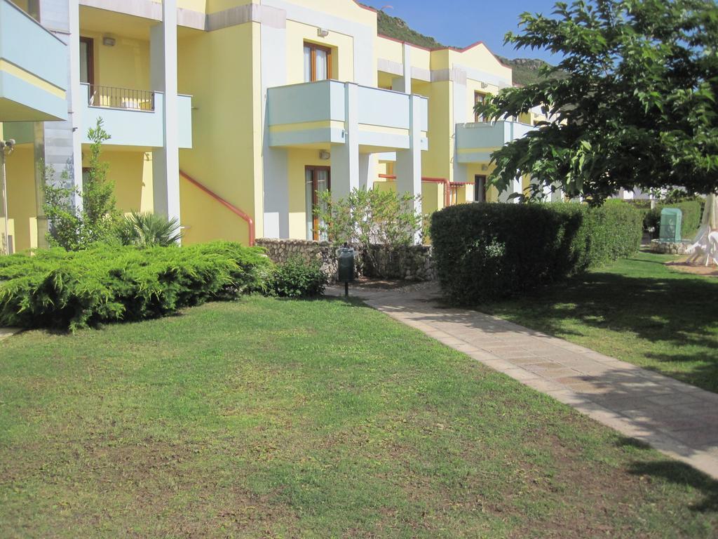 Resort Isola Rossa Bosa Eksteriør billede