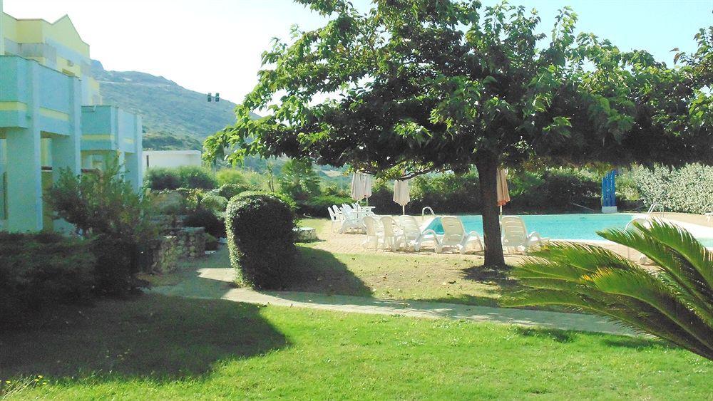 Resort Isola Rossa Bosa Eksteriør billede